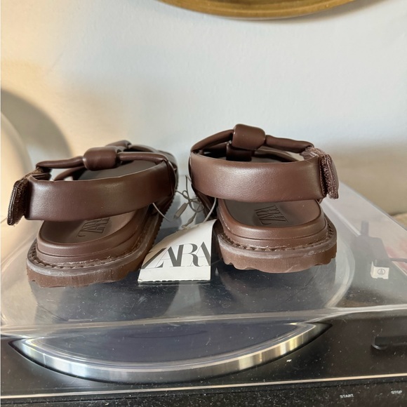 Zara Brown Grandpa Velcro Sandals | Size 8 - Picture 3 of 6